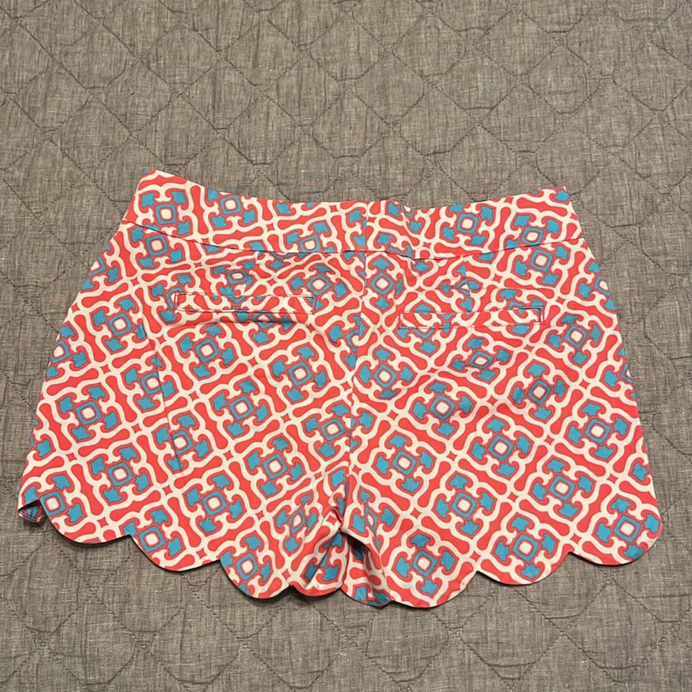 Crown & Ivy Women's Coral and Blue Patterned Shorts - Picture 2 of 3